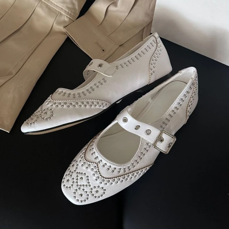Retro Rivet Buckle Design Flat - огляд і ціна Women Fashion Designers